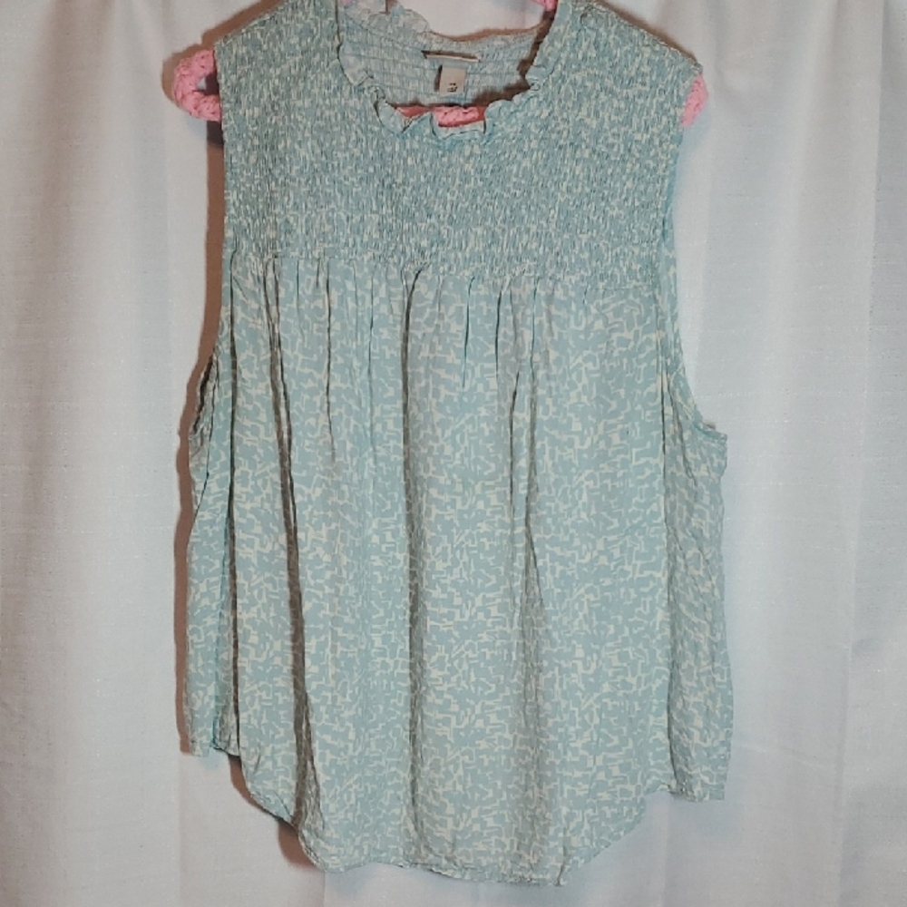Ava & Viv Light Blue Patterned Sleeveless Blouse